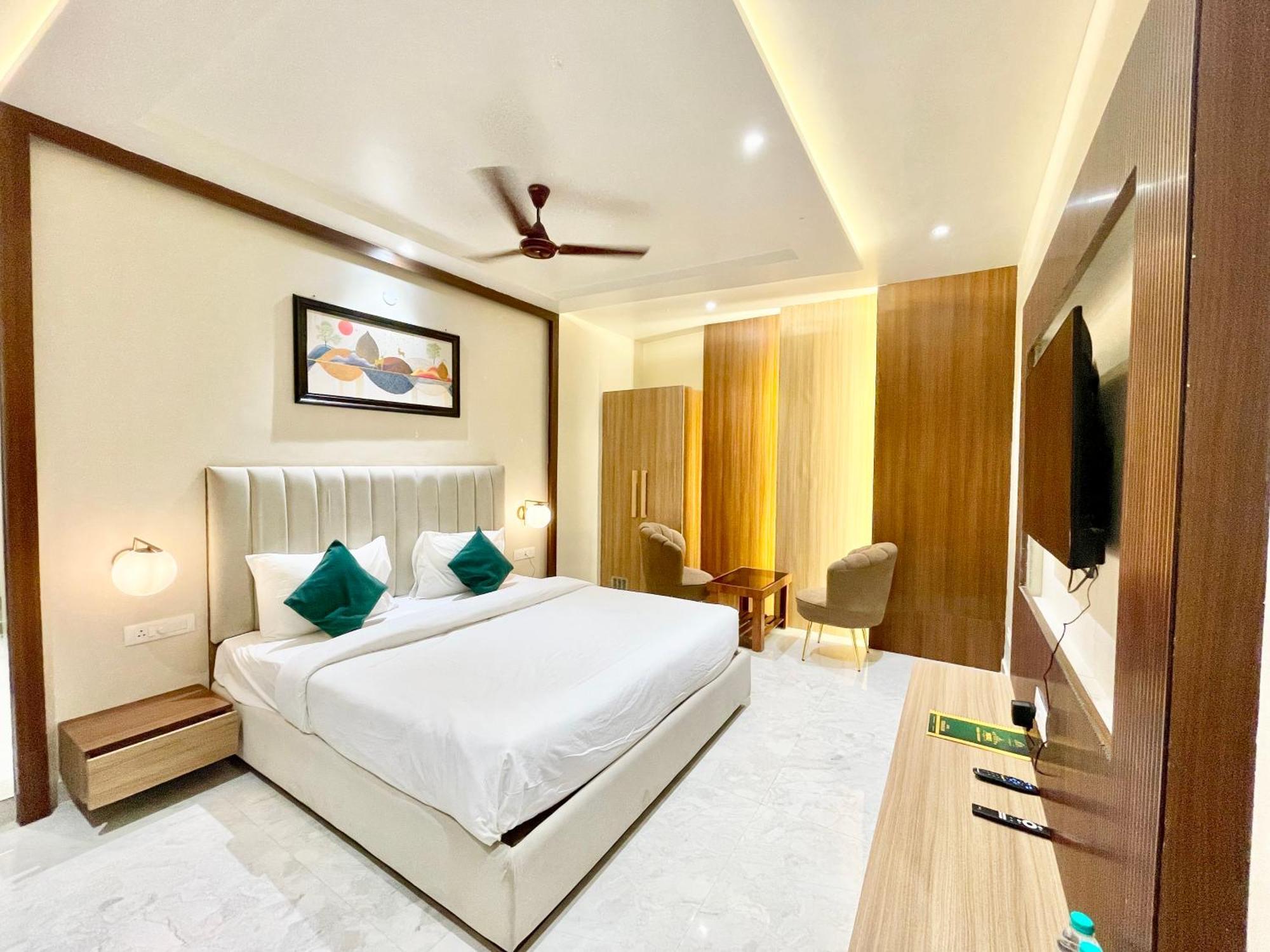 Hotel Vedangam Inn ! Varanasi - Foreigner'S Choice ! Fully Air-Conditioned Hotel With Parking Availability, Near Kashi Vishwanath Temple, And Ganga Ghat Екстер'єр фото